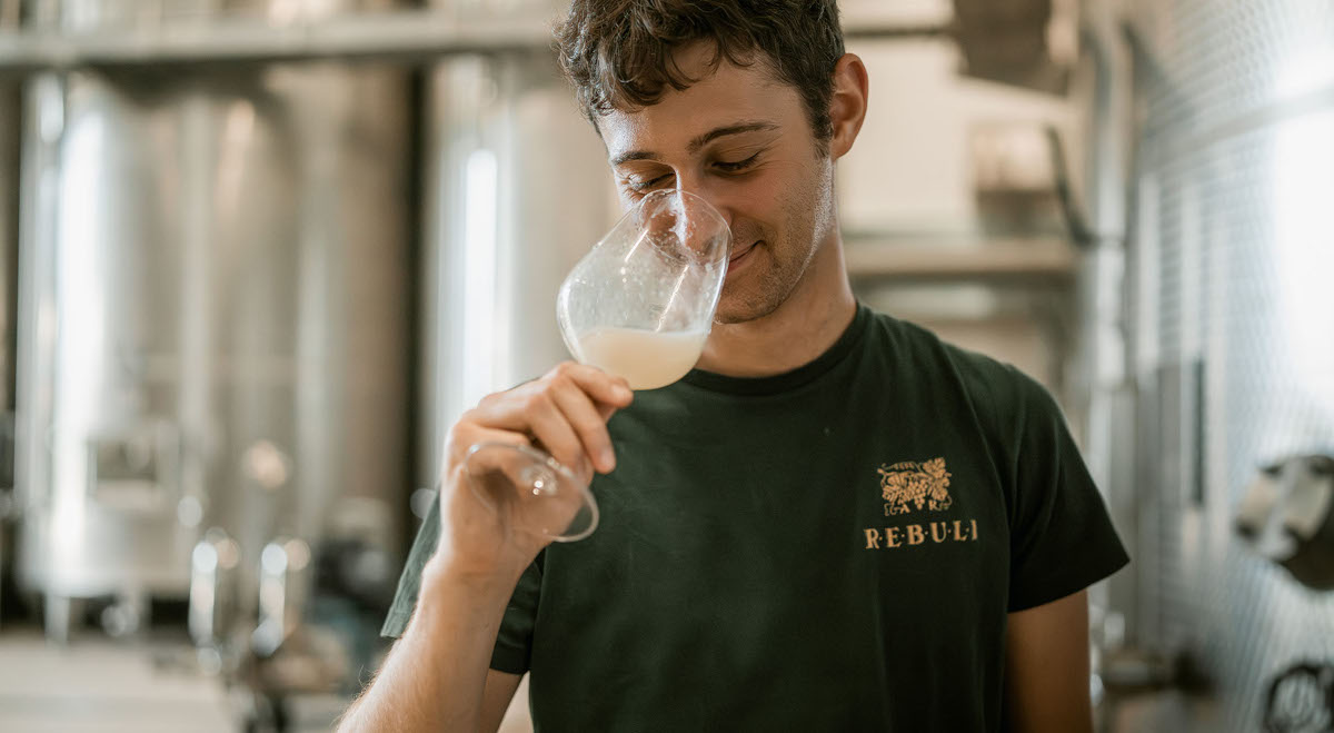 10-Profumo vino Rebuli